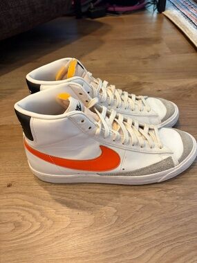 Nike Men's White Orange High-Top Athletic Shoes